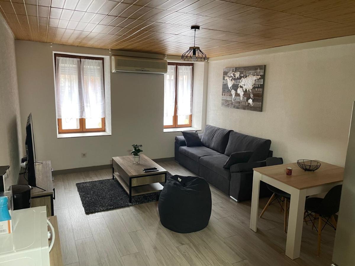 Chez Tikaf Lägenhet Saint-Claude Exteriör bild